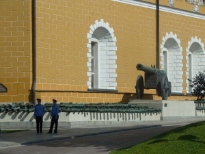 Kremlin guards by cannon 2012-07-17 07.19.50-2055 (2)